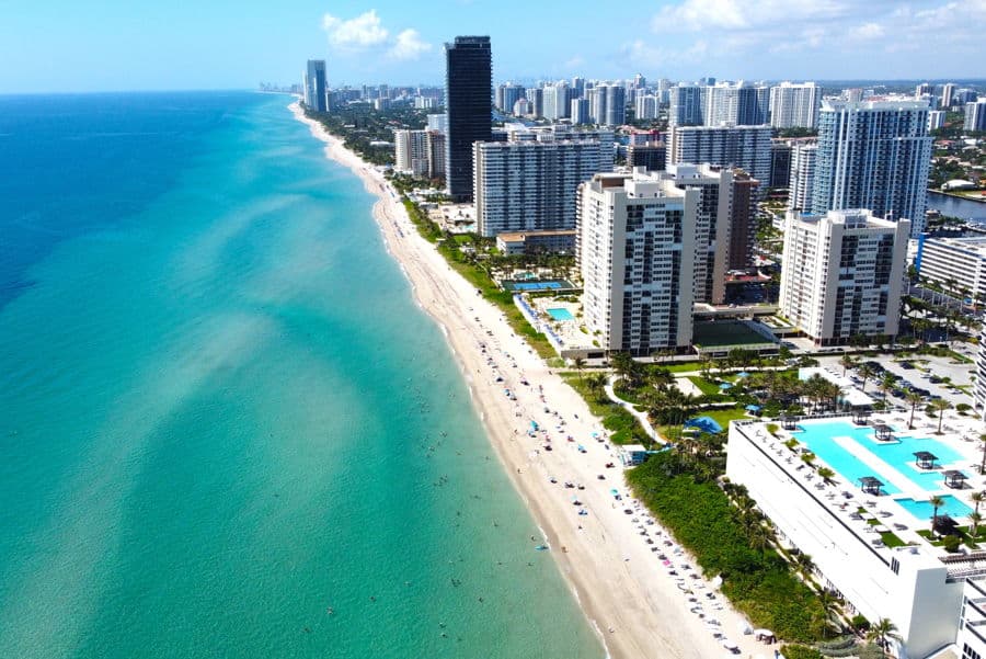 listings À Venda in Hallandale Beach